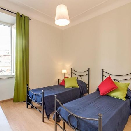 Lovely 4-Bedroom Apartment 30M Sangiovanni Metro 罗马 外观 照片