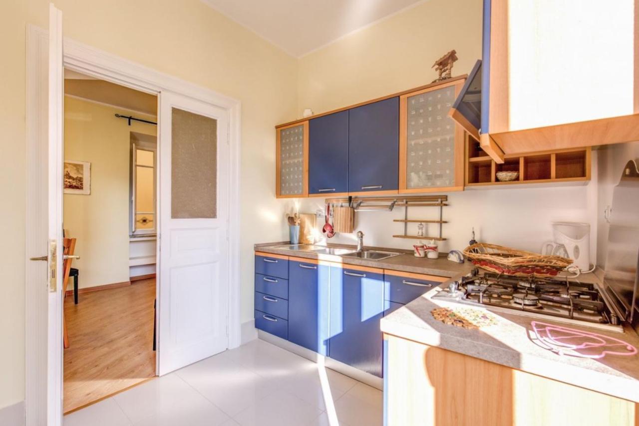 Lovely 4-Bedroom Apartment 30M Sangiovanni Metro 罗马 外观 照片