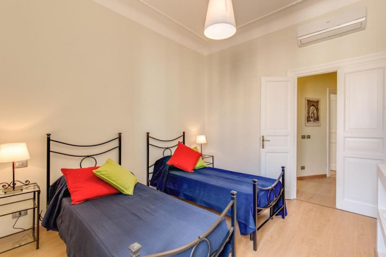 Lovely 4-Bedroom Apartment 30M Sangiovanni Metro 罗马 外观 照片