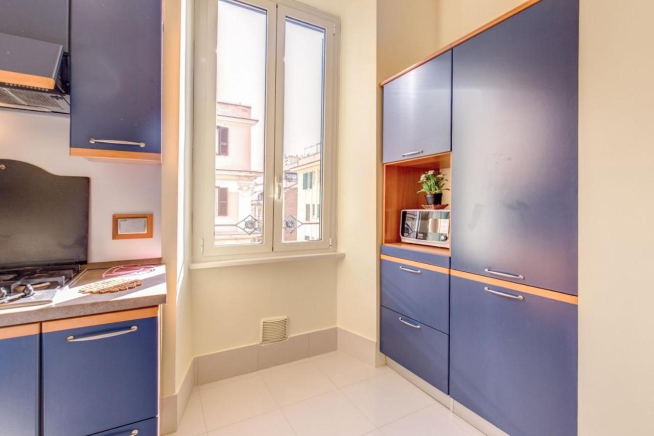 Lovely 4-Bedroom Apartment 30M Sangiovanni Metro 罗马 外观 照片